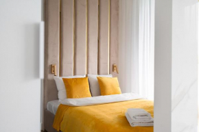 Central Warsaw Apartment - Great Location- Luxury One Bedroom Apartments - Grzybowska 37